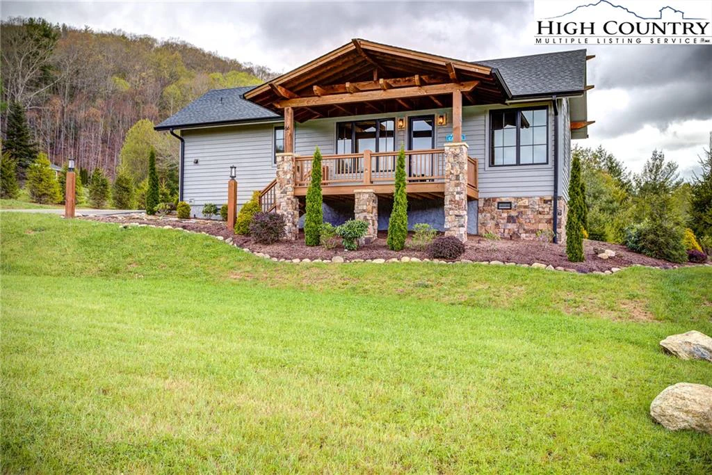 Image number 1 for the current listing