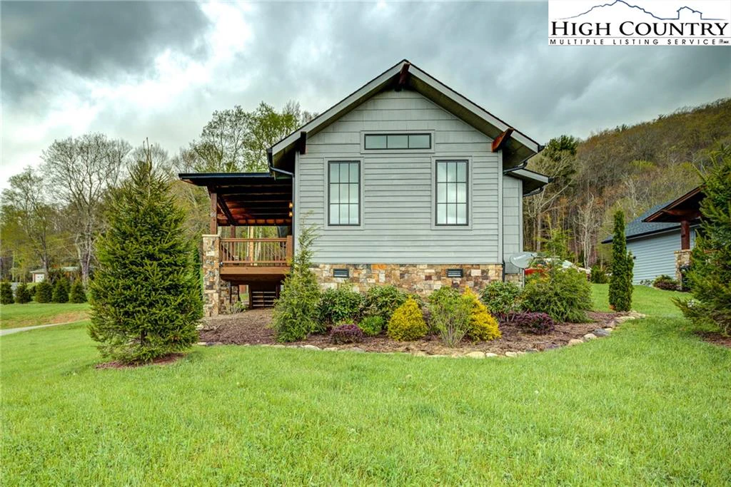 Image number 5 for the current listing