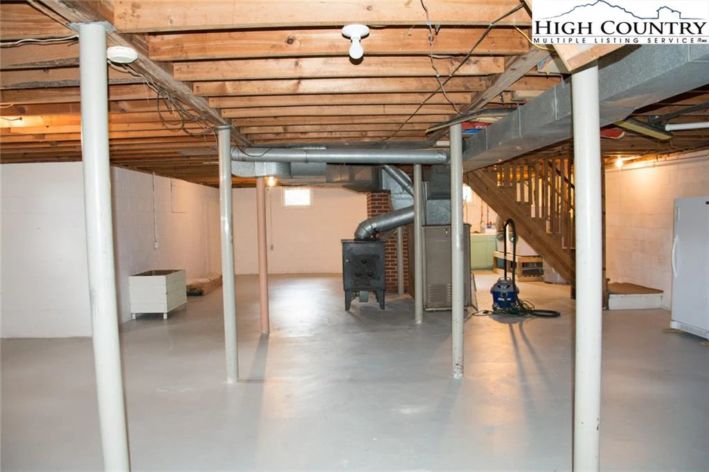 Image number 8 for the current listing