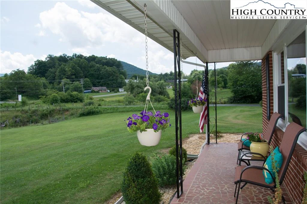 Image number 7 for the current listing