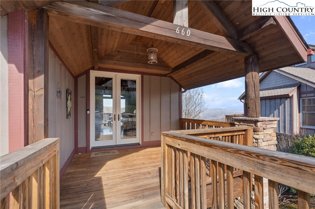 Image number 11 for the current listing