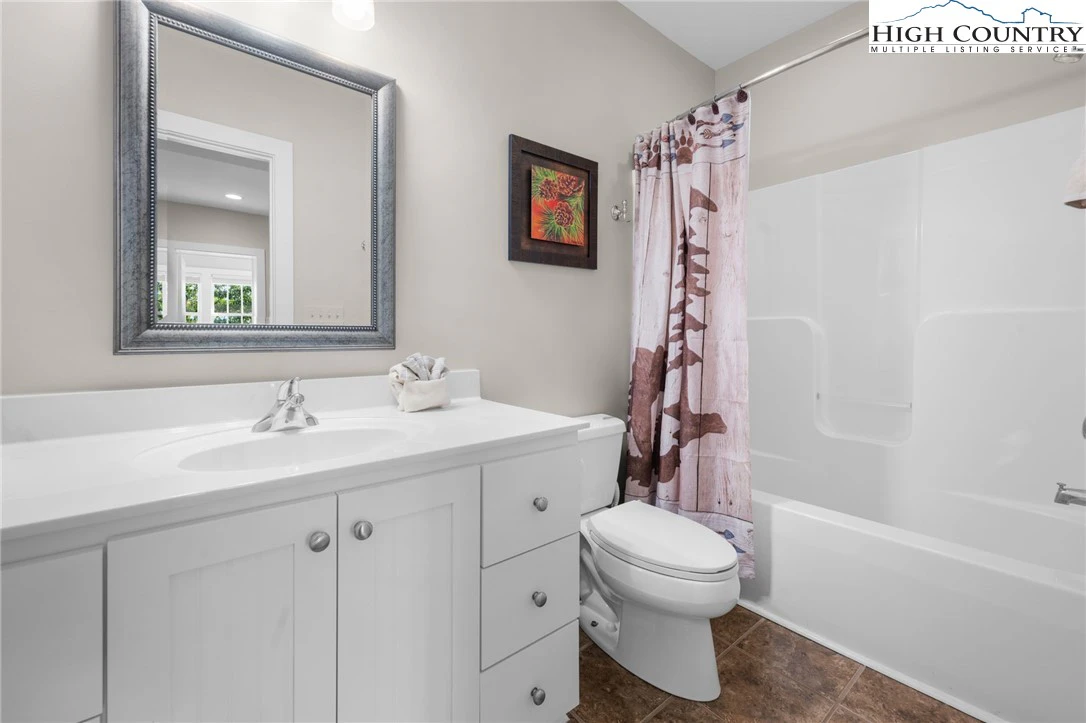 Image number 6 for the current listing