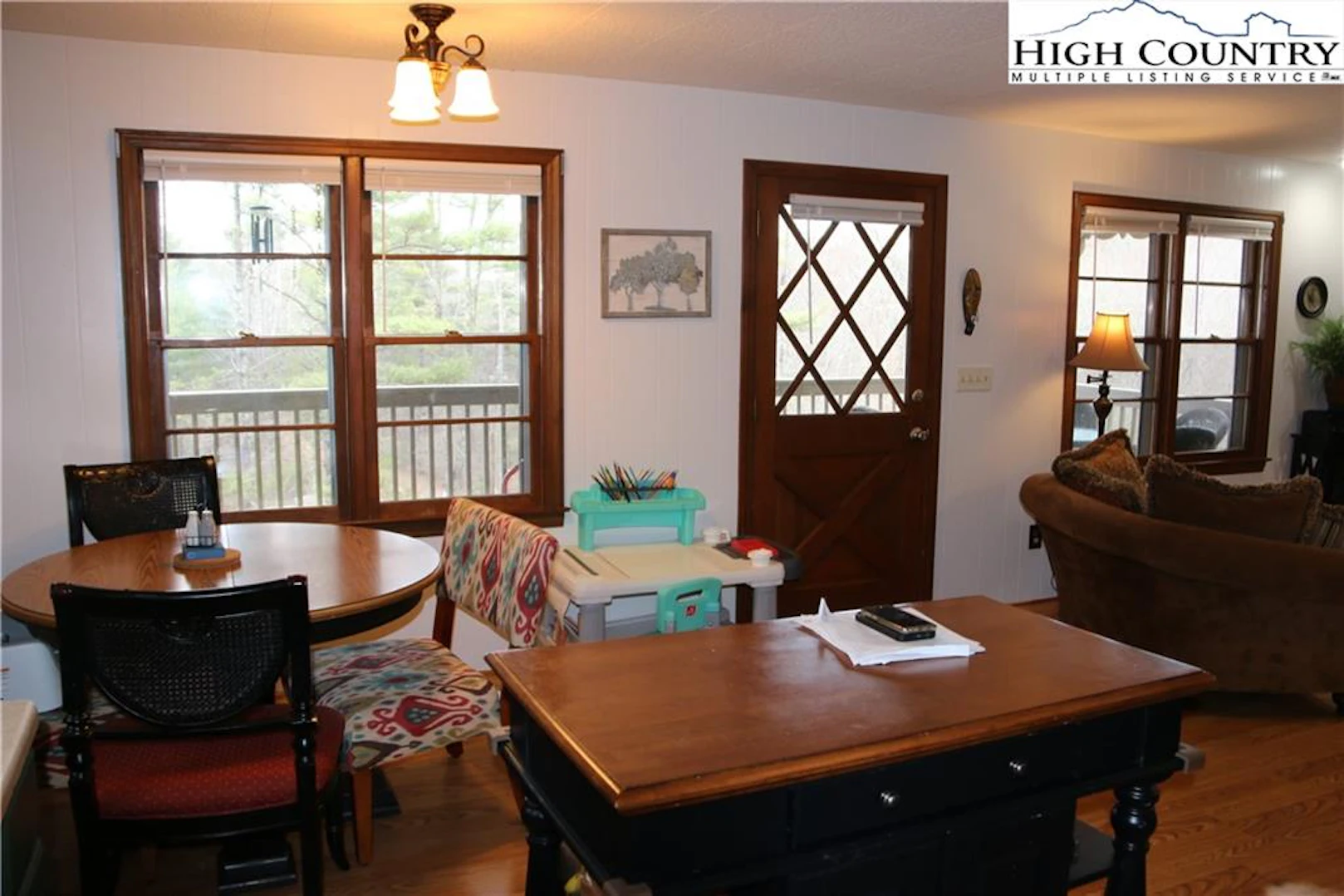 Image number 28 for the current listing