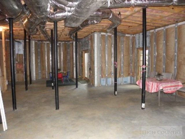 Image number 2 for the current listing