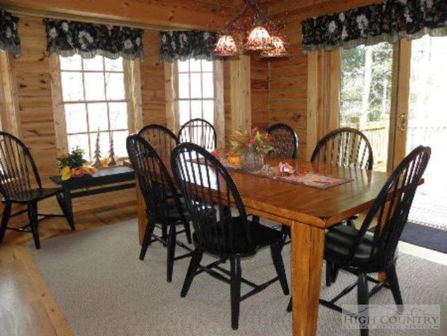 Image number 22 for the current listing