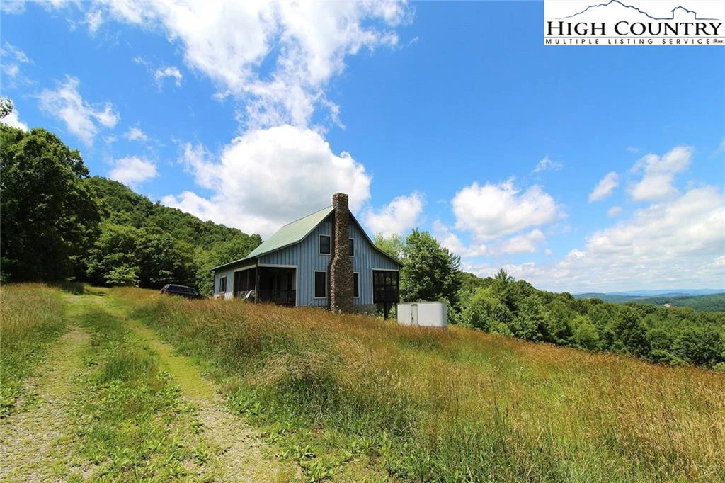 Image number 19 for the current listing