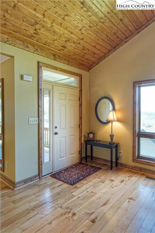 Image number 8 for the current listing
