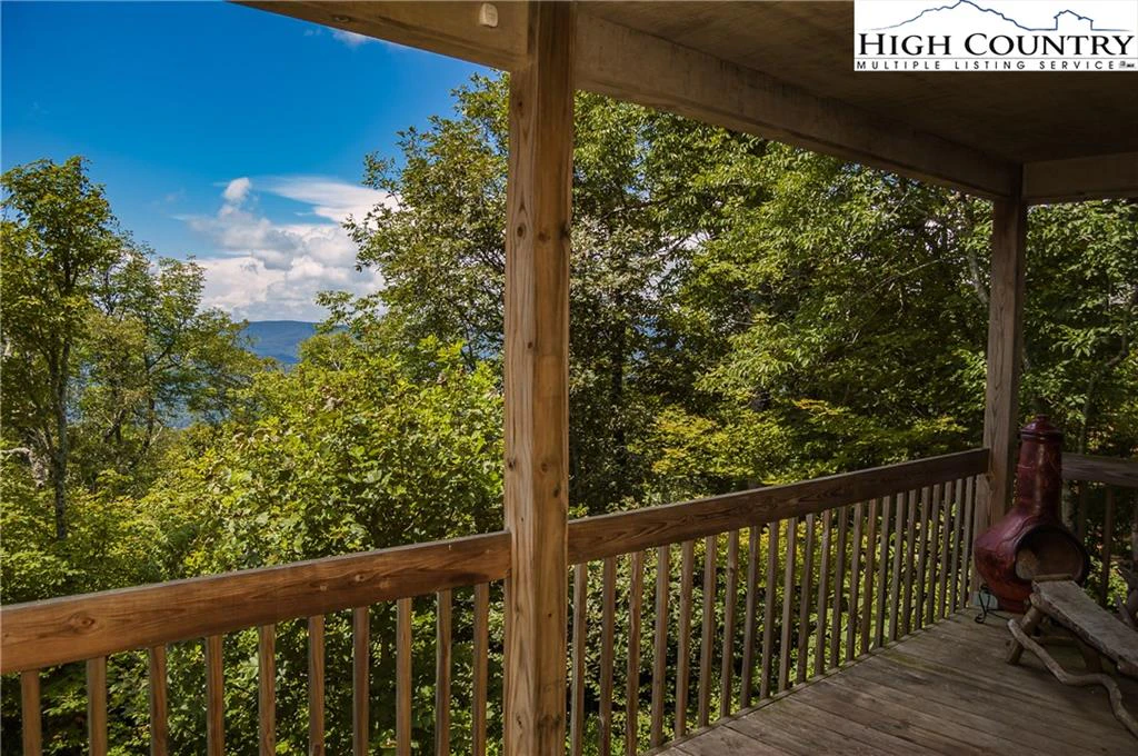 Image number 4 for the current listing