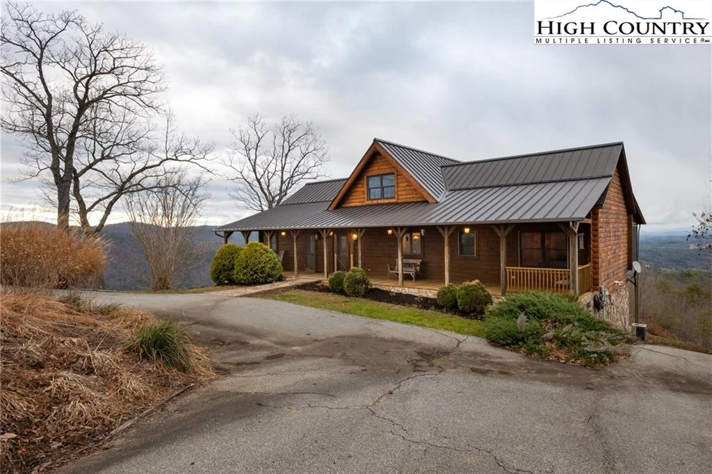 Image number 1 for the current listing