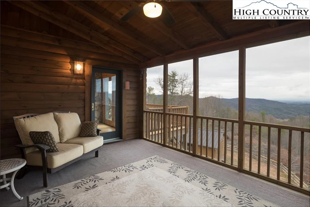 Image number 12 for the current listing