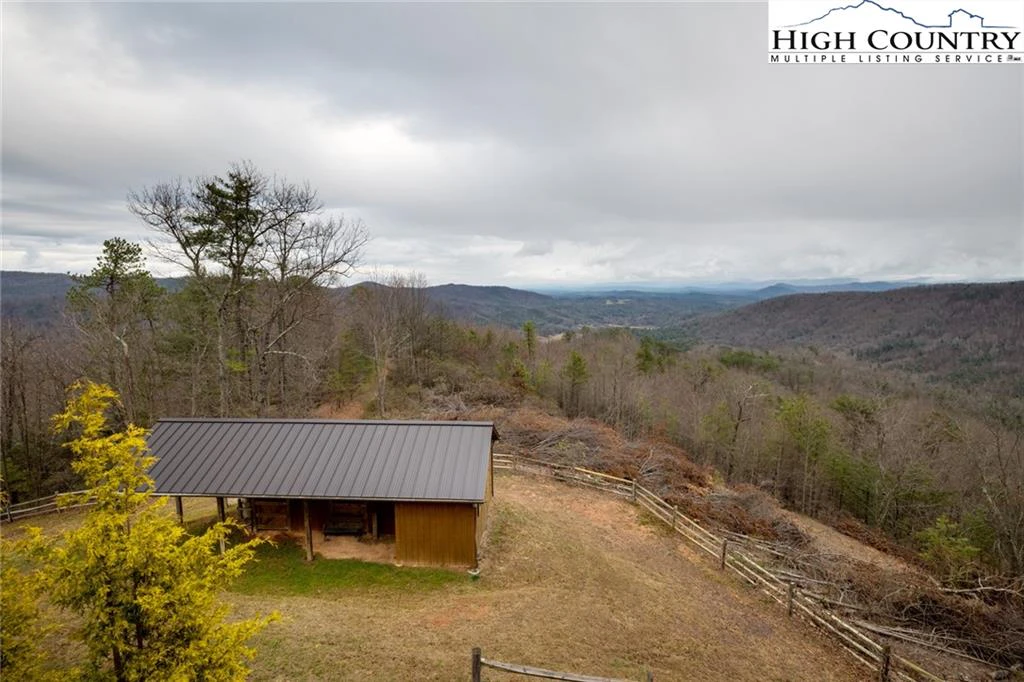 Image number 4 for the current listing