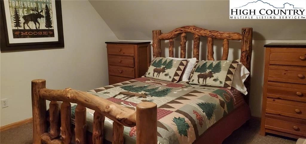 Image number 9 for the current listing