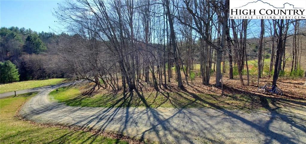 Image number 19 for the current listing