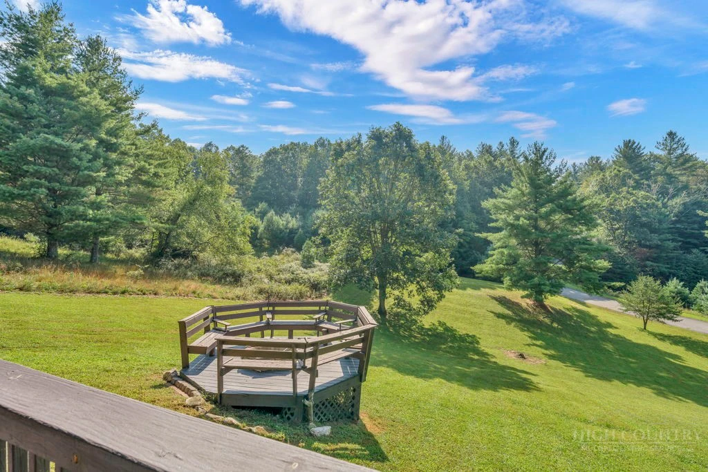 Image number 11 for the current listing