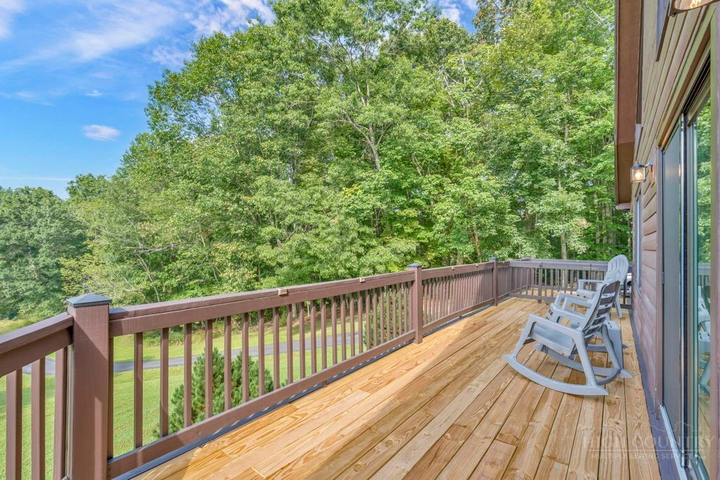 Image number 12 for the current listing