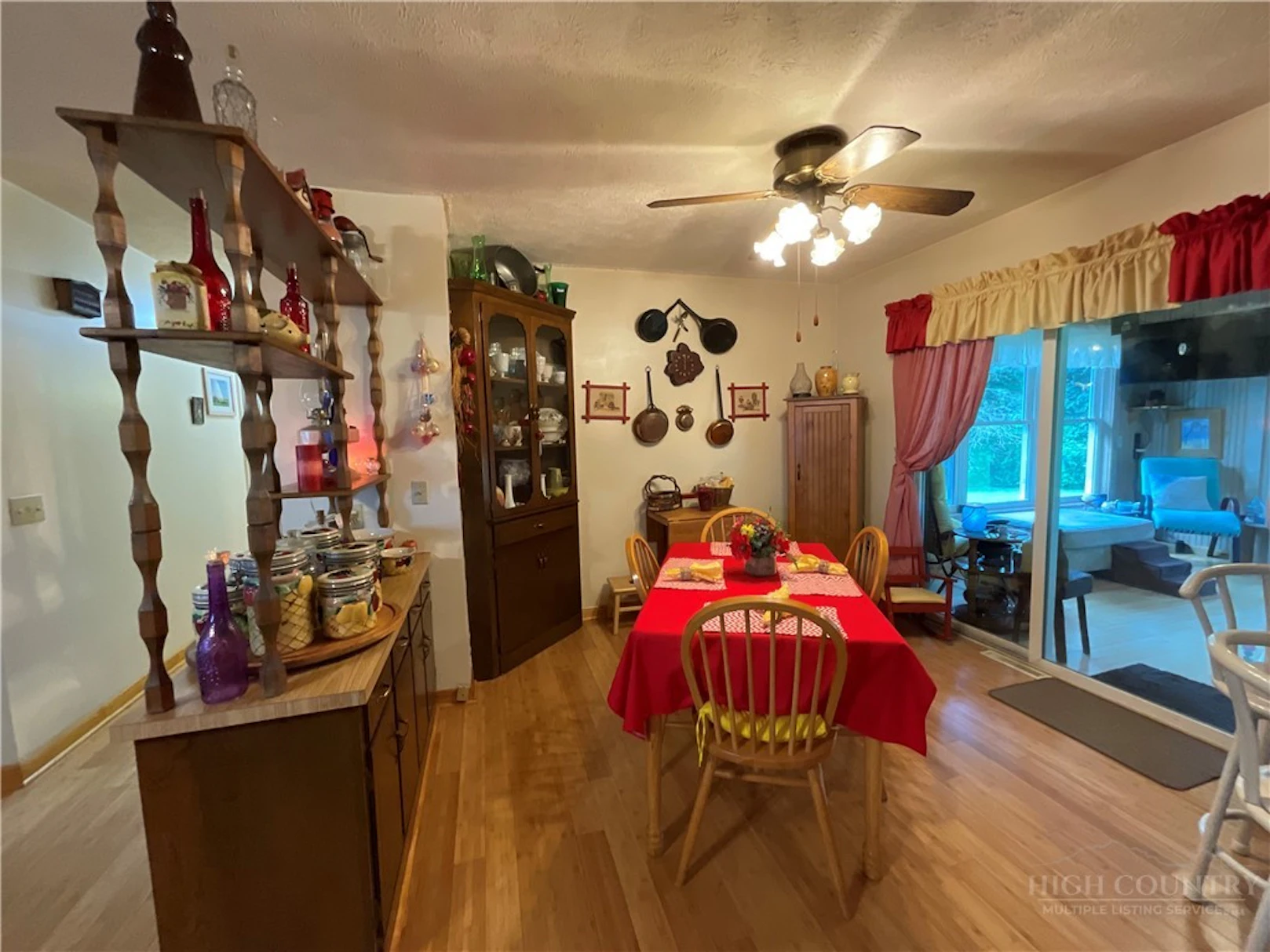Image number 10 for the current listing