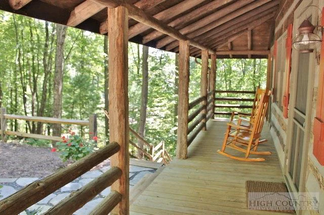 Image number 2 for the current listing