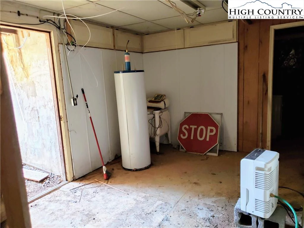 Image number 5 for the current listing
