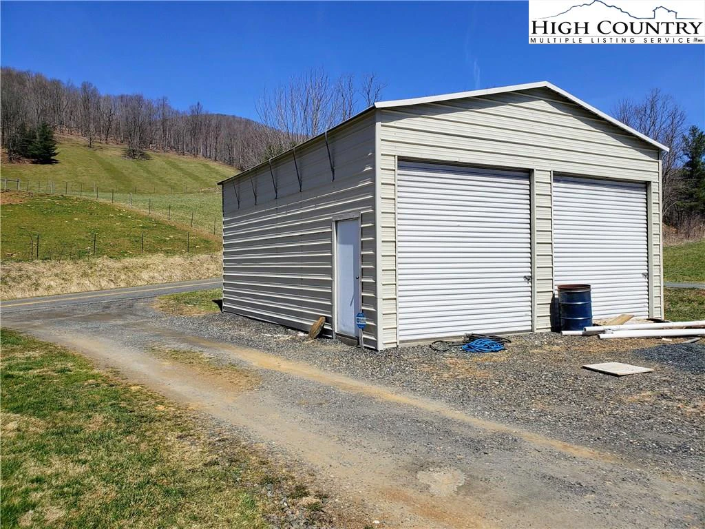 Image number 3 for the current listing