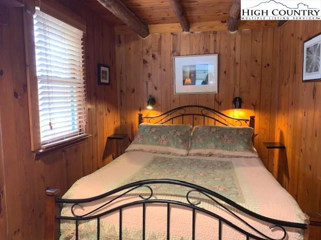 Image number 13 for the current listing
