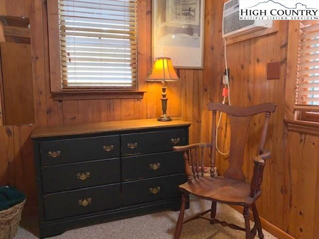 Image number 3 for the current listing