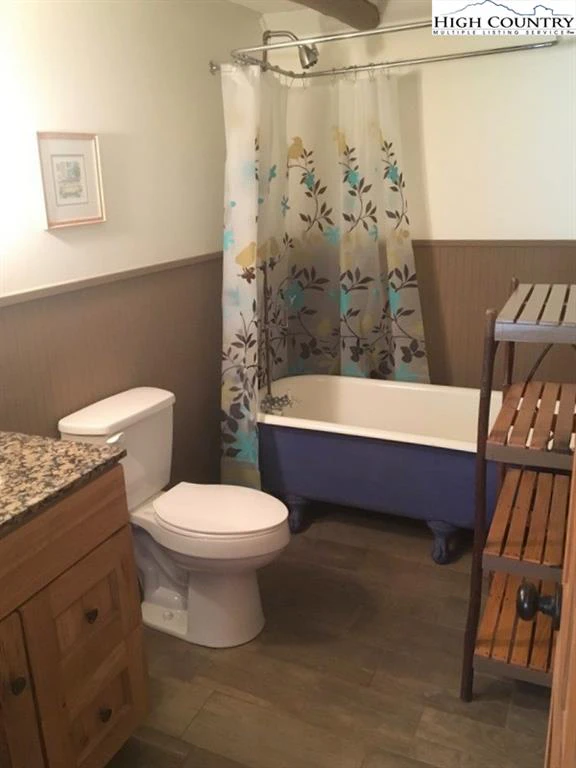 Image number 5 for the current listing