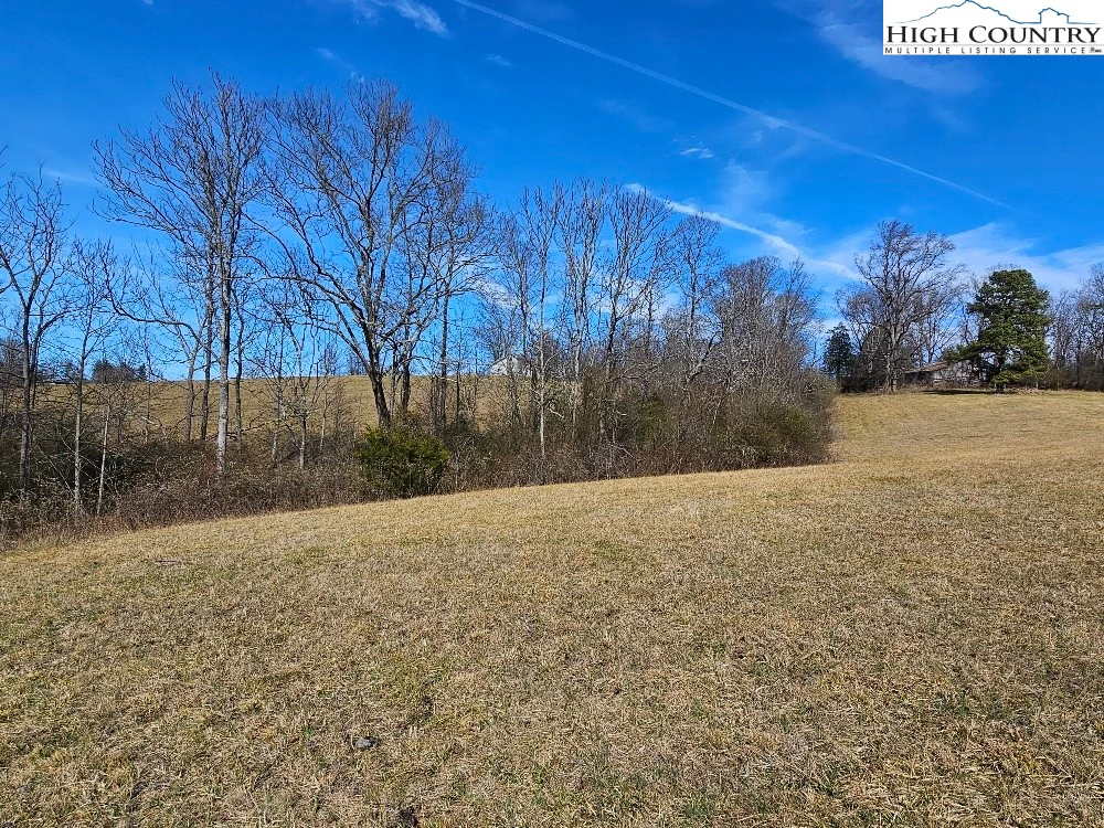 Image number 15 for the current listing