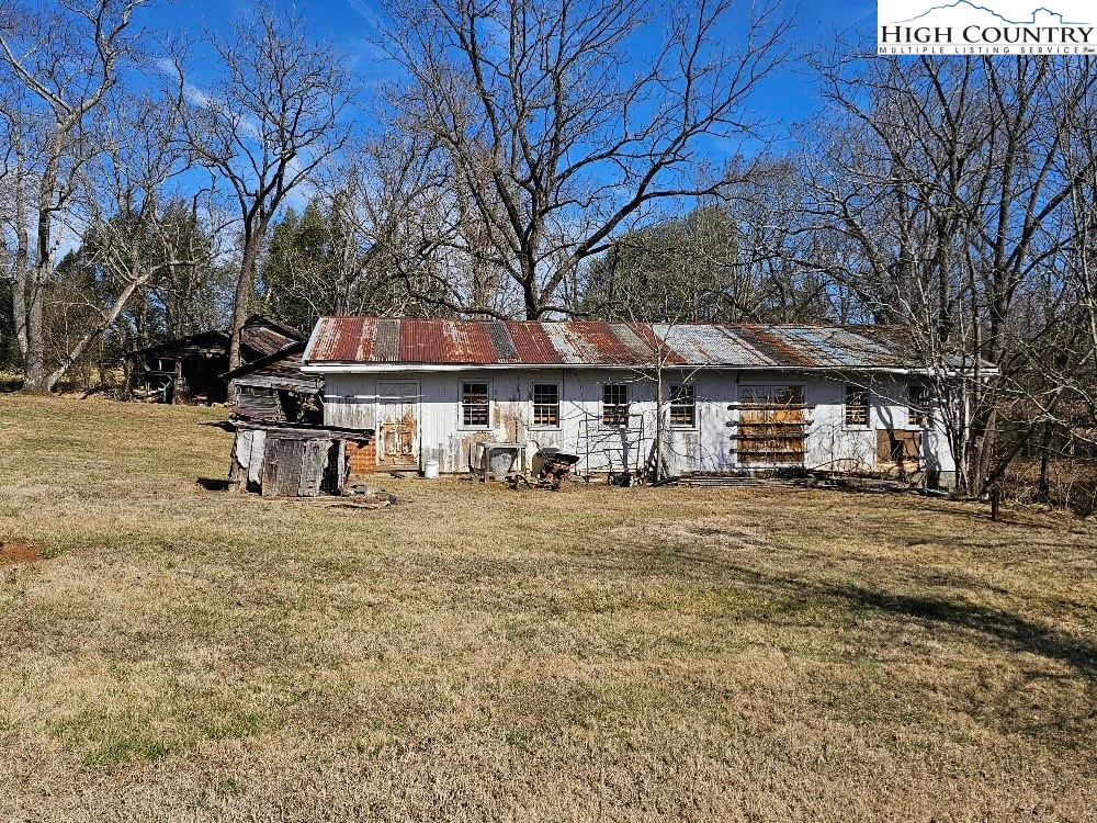 Image number 11 for the current listing