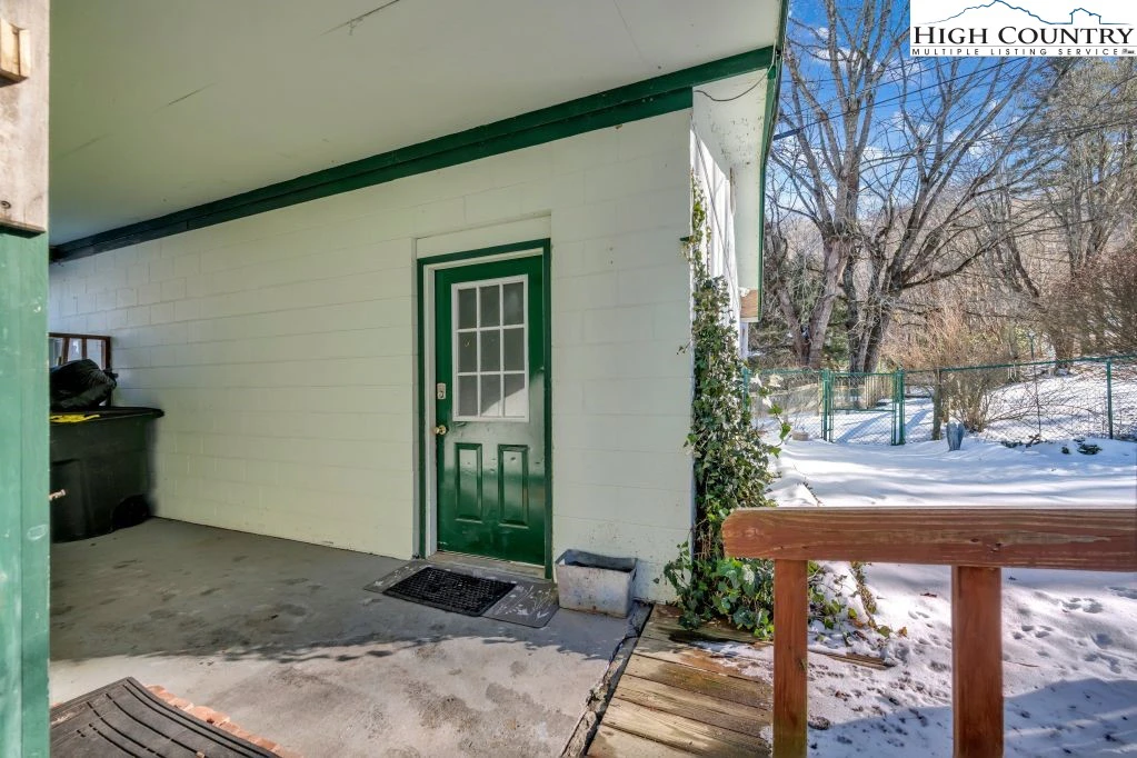 Image number 2 for the current listing