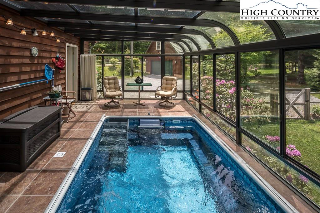 Image number 6 for the current listing