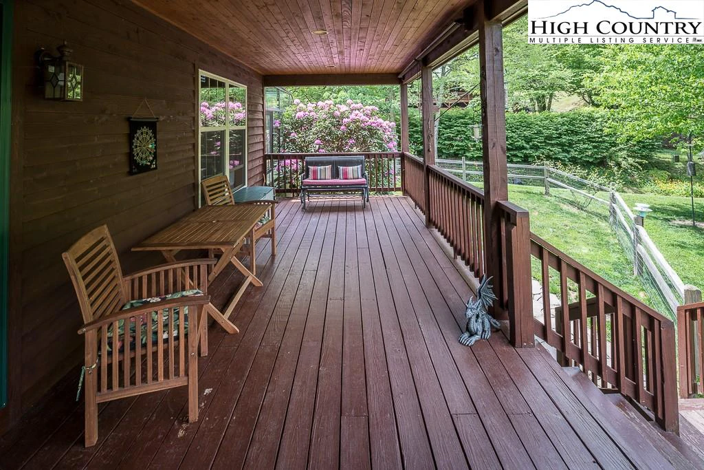 Image number 2 for the current listing