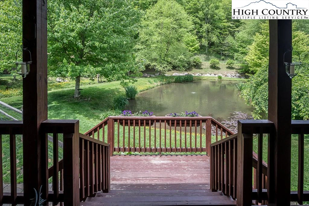 Image number 15 for the current listing