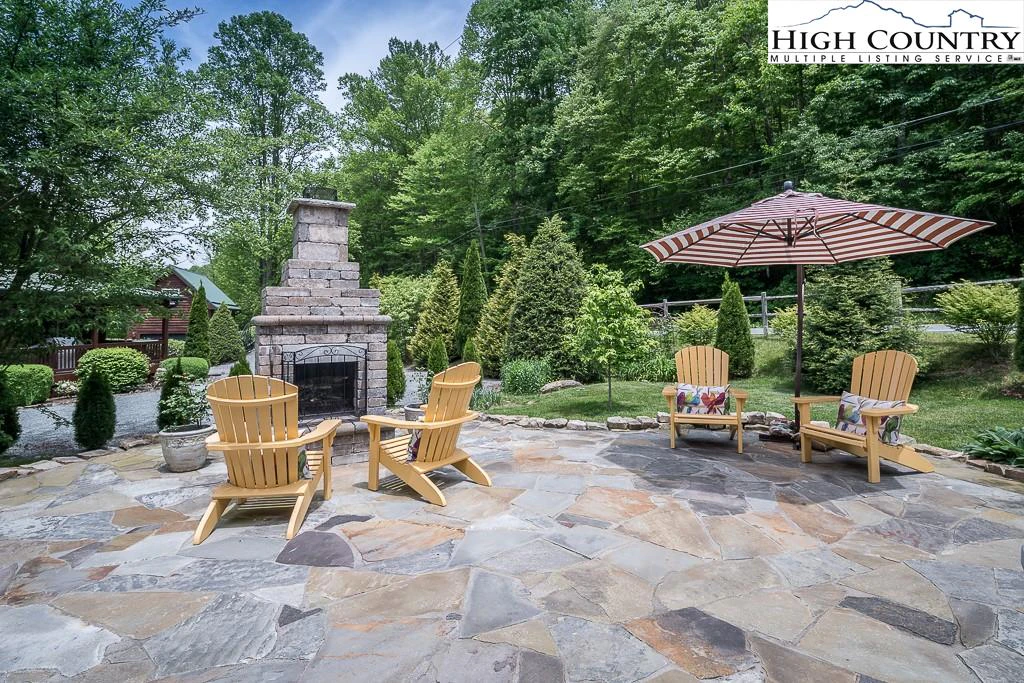 Image number 19 for the current listing