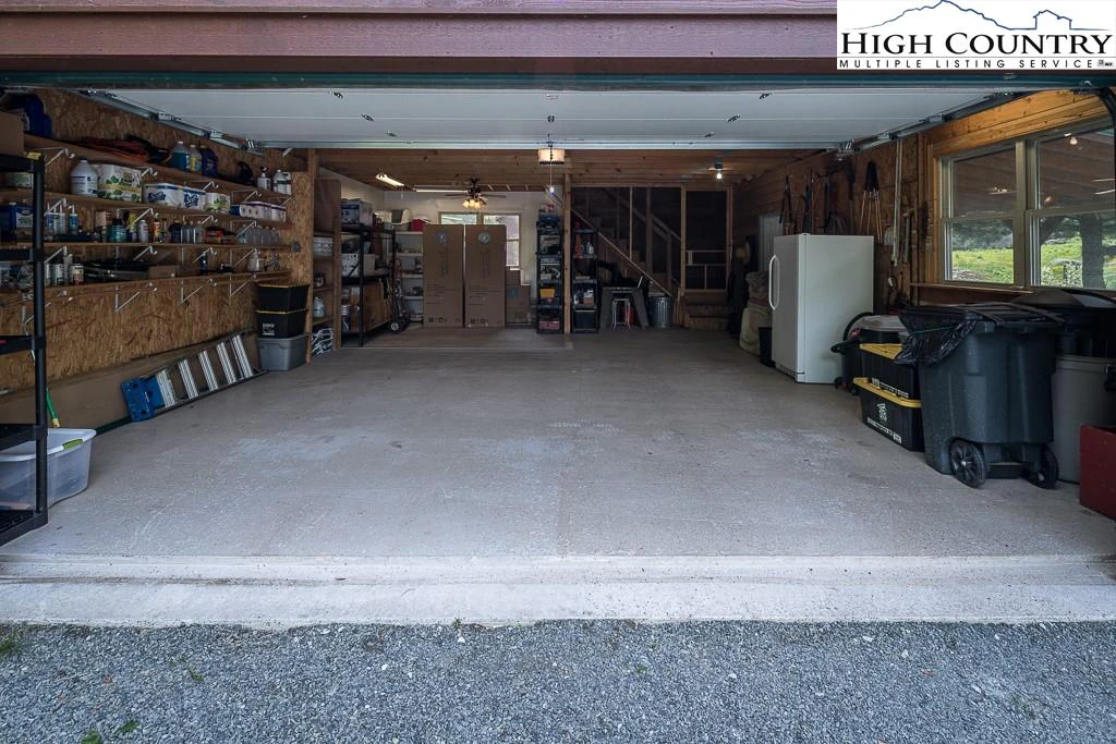 Image number 21 for the current listing