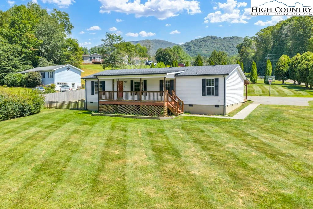 Image number 1 for the current listing