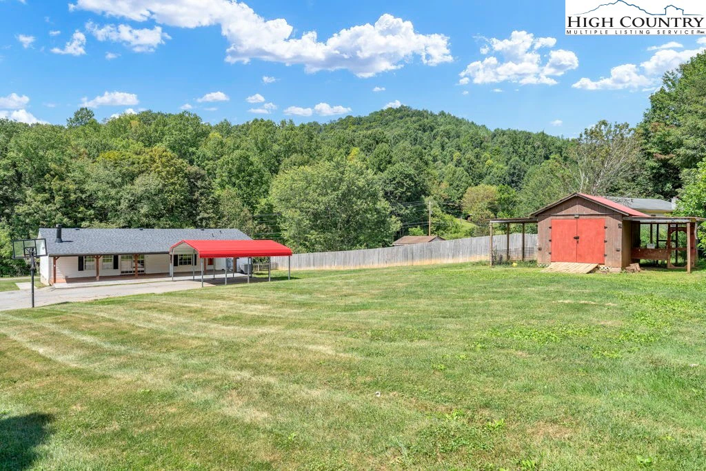 Image number 18 for the current listing