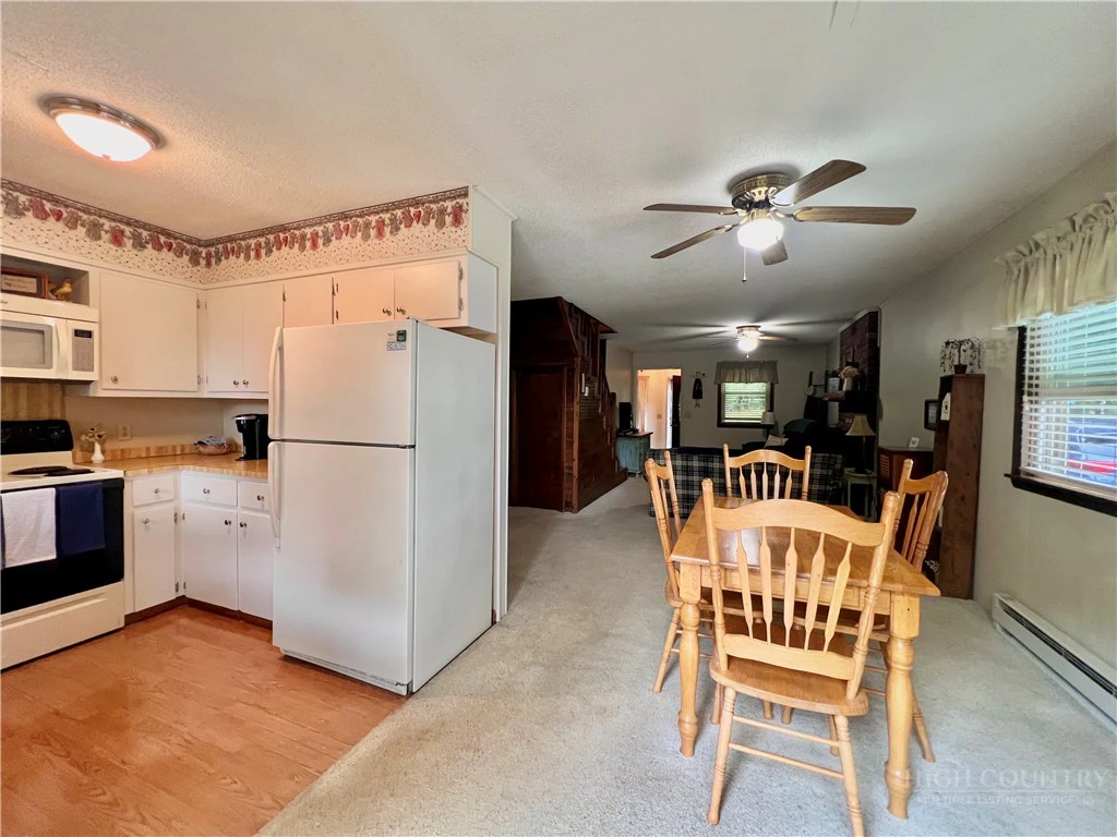 Image number 20 for the current listing