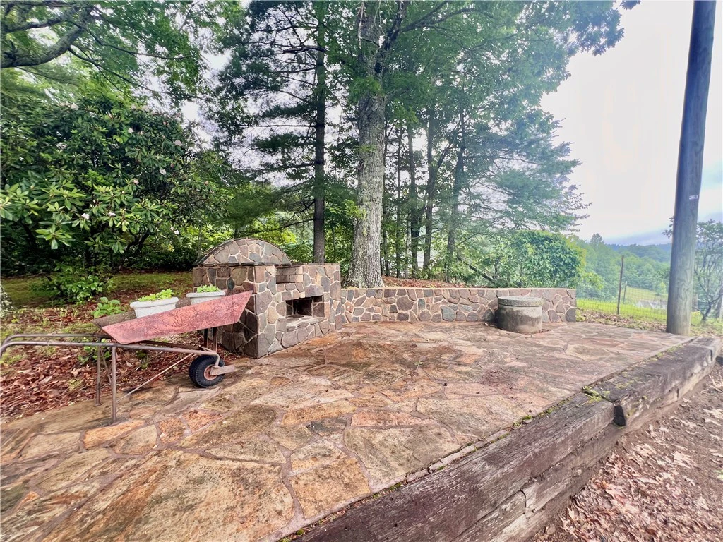 Image number 6 for the current listing