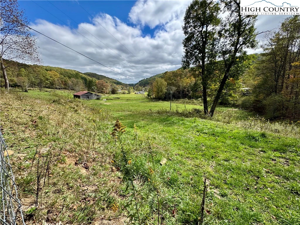 Image number 18 for the current listing