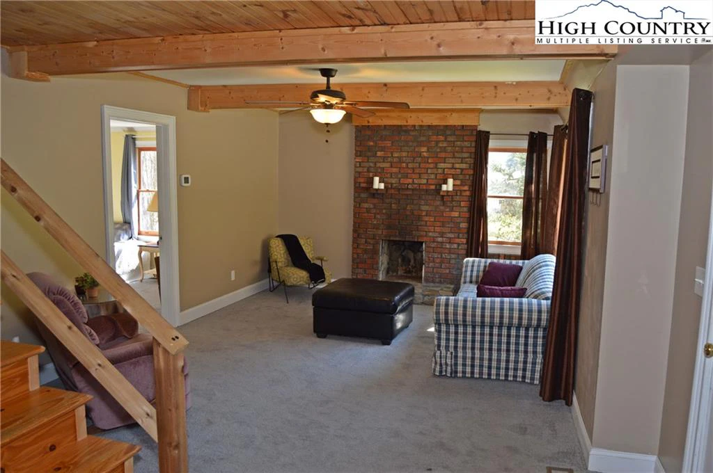 Image number 2 for the current listing