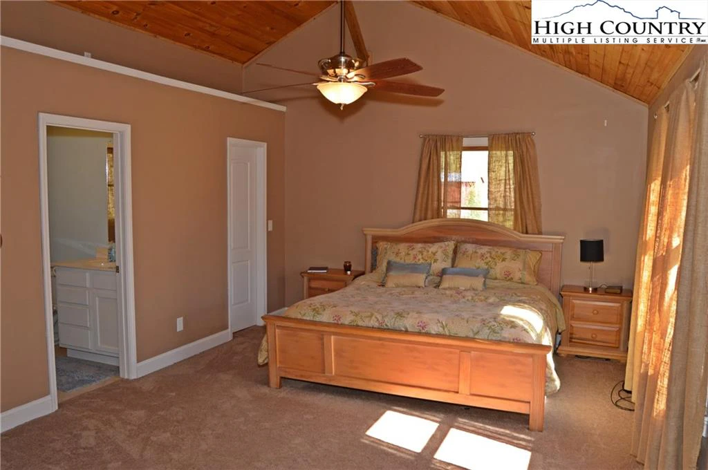 Image number 8 for the current listing
