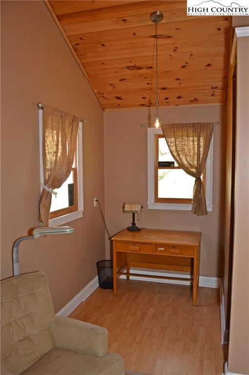 Image number 6 for the current listing