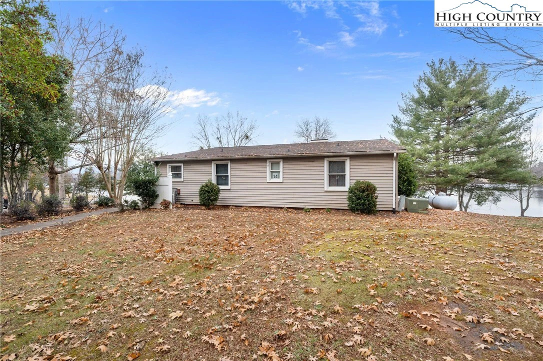 Image number 5 for the current listing