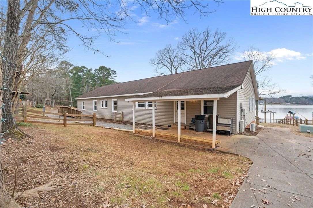 Image number 9 for the current listing