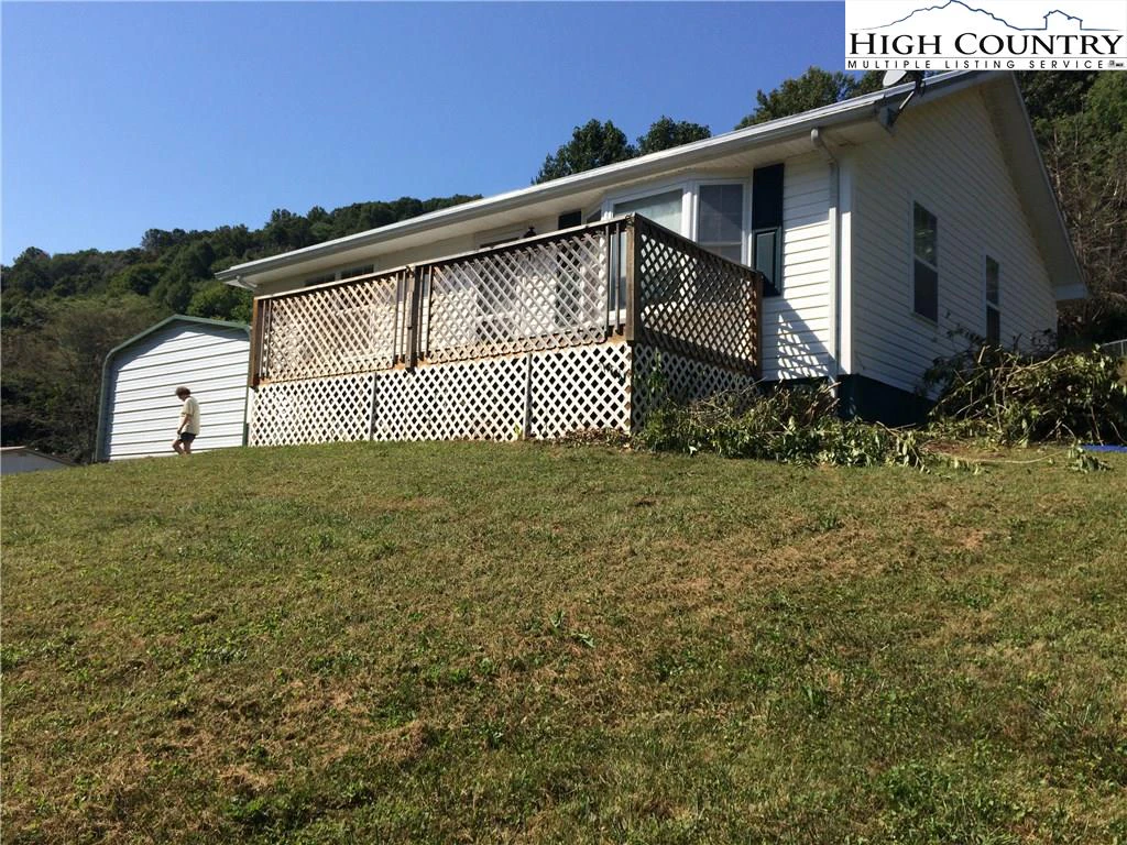 Image number 3 for the current listing