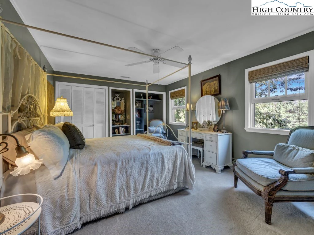 Image number 5 for the current listing