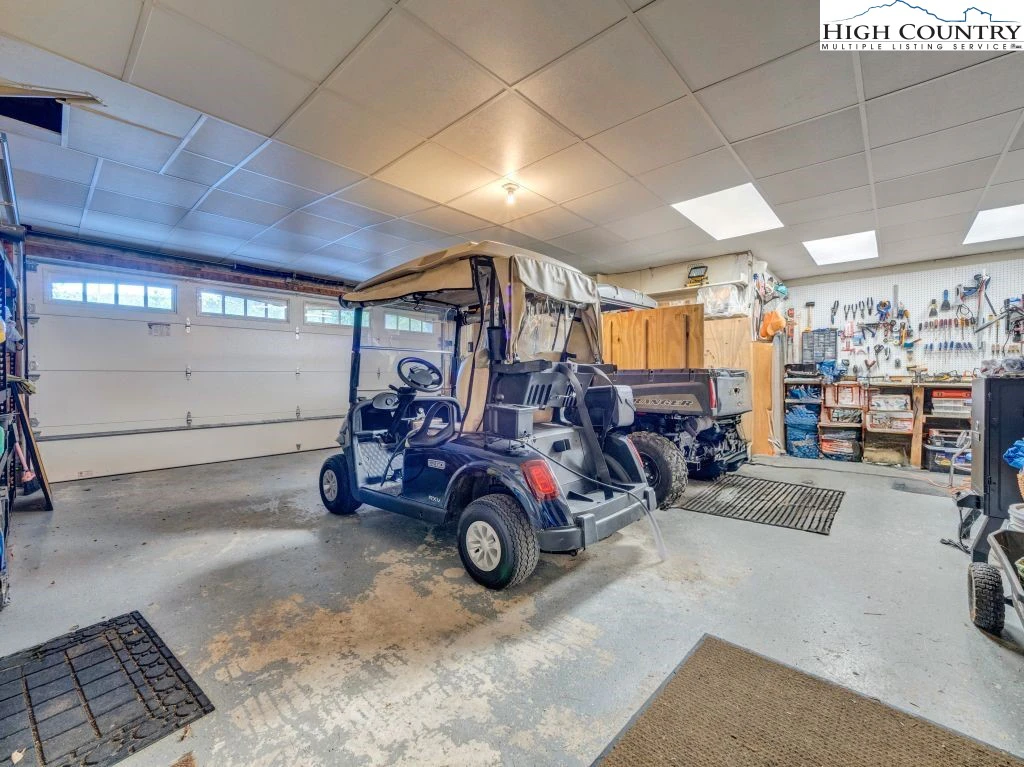 Image number 13 for the current listing