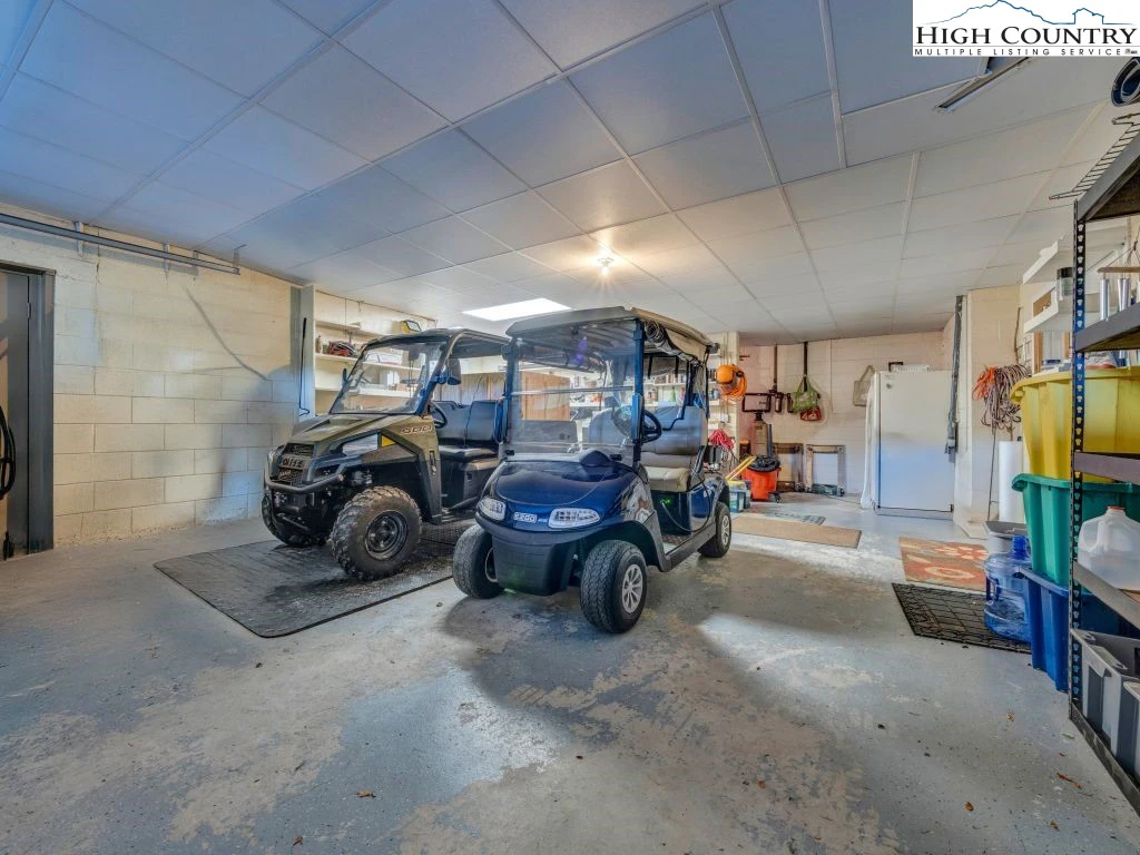 Image number 2 for the current listing