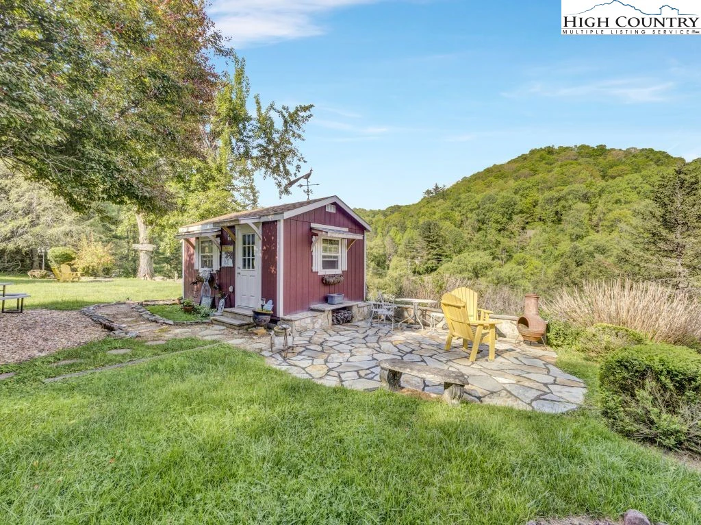 Image number 21 for the current listing