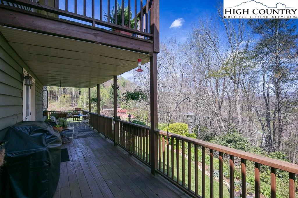 Image number 2 for the current listing